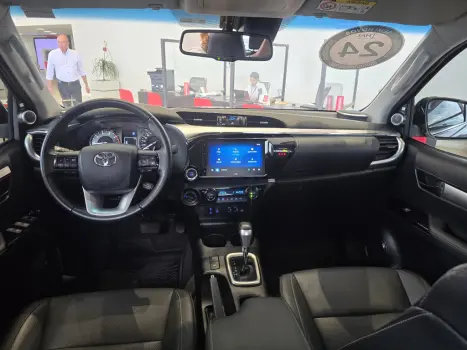TOYOTA Hilux Caminhonete 2.8 16V SRX 4X4 DIESEL CABINE DUPLA AUTOM�TICO, Foto 13