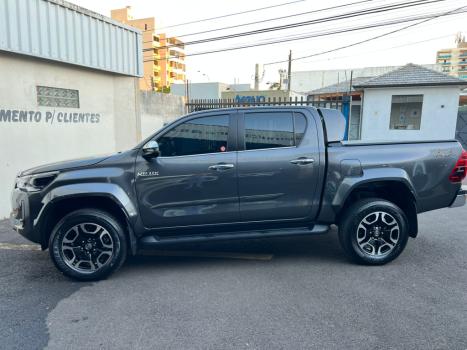TOYOTA Hilux Caminhonete 2.8 16V SRX PLUS 4X4 TURBO DIESEL CABINE DUPLA AUTOM�TICO, Foto 19