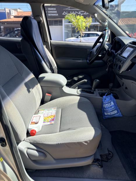 TOYOTA Hilux Caminhonete 3.0 4P 4X4 SRV TURBO DIESEL CABINE DUPLA AUTOM�TICO, Foto 5