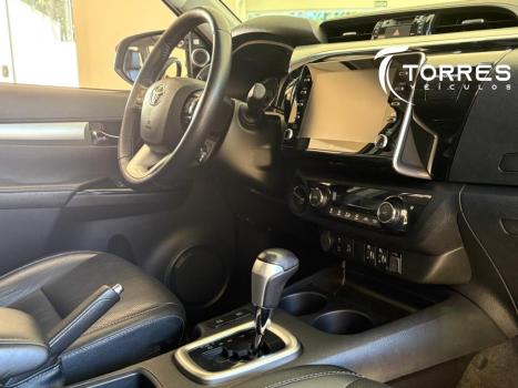 TOYOTA Hilux Caminhonete 2.8 16V SRX 4X4 DIESEL CABINE DUPLA AUTOM�TICO, Foto 5