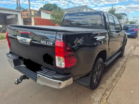 TOYOTA Hilux Caminhonete 2.8 16V 4P SR 4X4 DIESEL CABINE DUPLA AUTOM�TICO, Foto 4