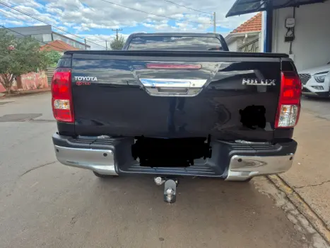TOYOTA Hilux Caminhonete 2.8 16V 4P SR 4X4 DIESEL CABINE DUPLA AUTOM�TICO, Foto 6