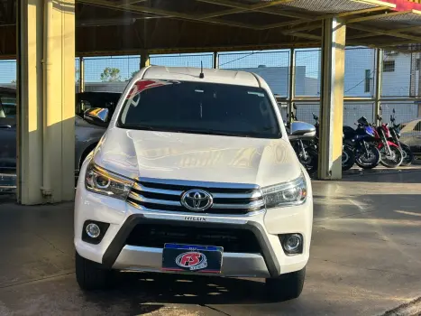 TOYOTA Hilux Caminhonete 2.8 16V SRX 4X4 DIESEL CABINE DUPLA AUTOM�TICO, Foto 2