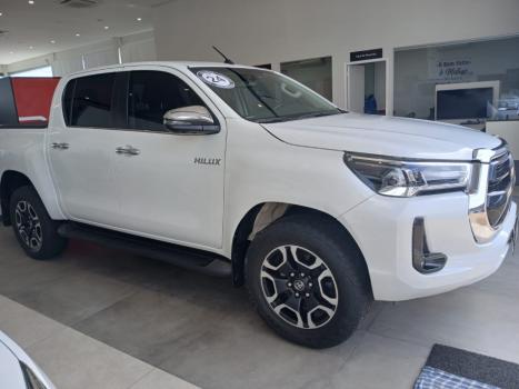 TOYOTA Hilux Caminhonete 2.8 16V SRX 4X4 DIESEL CABINE DUPLA AUTOM�TICO, Foto 1