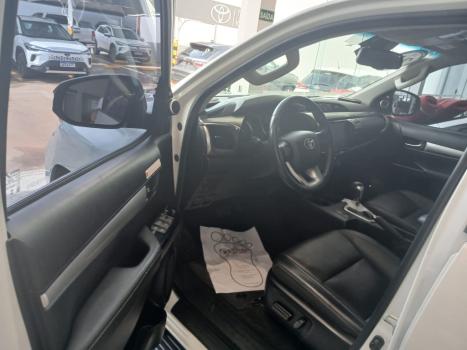 TOYOTA Hilux Caminhonete 2.8 16V SRX 4X4 DIESEL CABINE DUPLA AUTOM�TICO, Foto 12