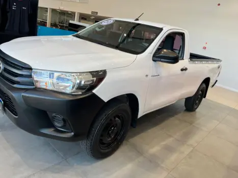 TOYOTA Hilux Caminhonete 2.8 4X4 DIESEL CABINE SIMPLES, Foto 3