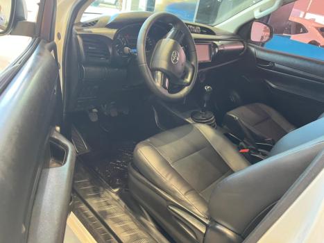 TOYOTA Hilux Caminhonete 2.8 4X4 DIESEL CABINE SIMPLES, Foto 10