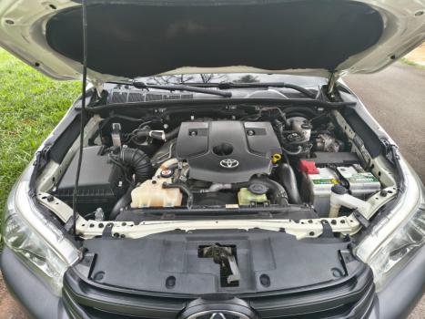 TOYOTA Hilux Caminhonete 2.8 4X4 DIESEL CABINE SIMPLES, Foto 3