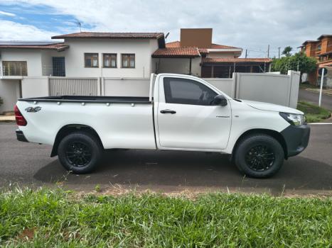 TOYOTA Hilux Caminhonete 2.8 4X4 DIESEL CABINE SIMPLES, Foto 5