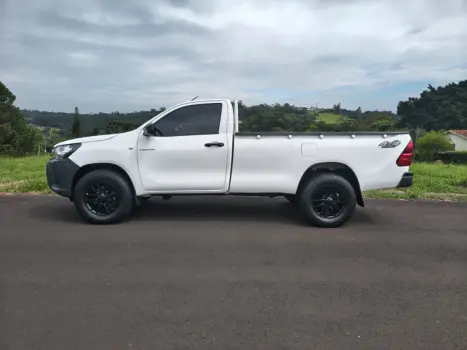 TOYOTA Hilux Caminhonete 2.8 4X4 DIESEL CABINE SIMPLES, Foto 14