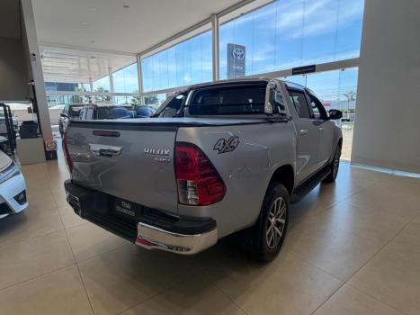 TOYOTA Hilux Caminhonete 2.8 16V SRV 4X4 DIESEL CABINE DUPLA AUTOM�TICO, Foto 6