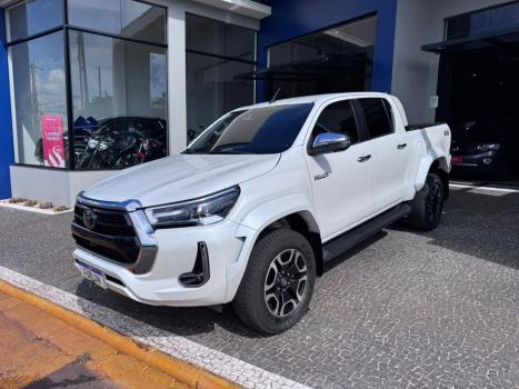 TOYOTA Hilux Caminhonete 2.8 16V SRV 4X4 DIESEL CABINE DUPLA AUTOM�TICO, Foto 2