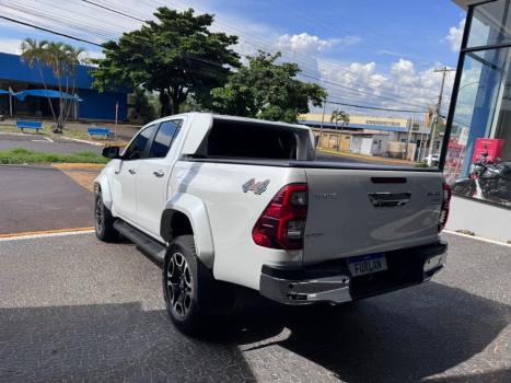 TOYOTA Hilux Caminhonete 2.8 16V SRV 4X4 DIESEL CABINE DUPLA AUTOM�TICO, Foto 4