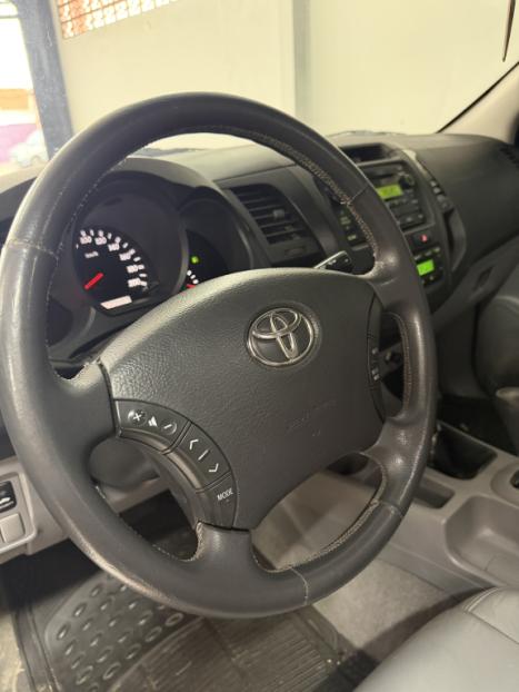 TOYOTA Hilux Caminhonete 3.0 4P 4X4 SRV TURBO DIESEL CABINE DUPLA AUTOM�TICO, Foto 11