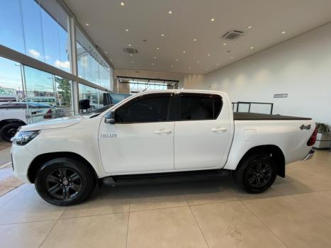 TOYOTA Hilux Caminhonete 2.8 16V 4P SR 4X4 DIESEL CABINE DUPLA AUTOM�TICO, Foto 8
