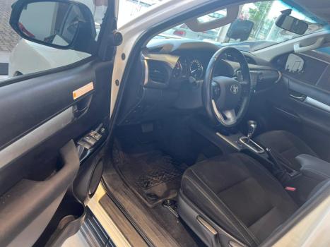 TOYOTA Hilux Caminhonete 2.8 16V 4P SR 4X4 DIESEL CABINE DUPLA AUTOM�TICO, Foto 9