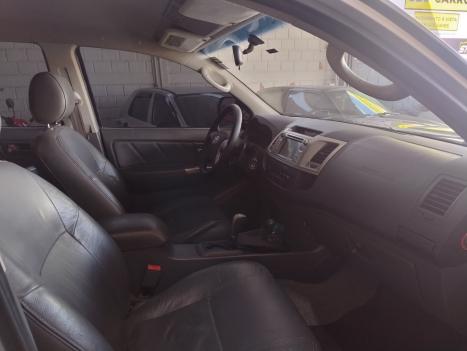 TOYOTA Hilux Caminhonete 3.0 4P 4X4 SRV TURBO DIESEL CABINE DUPLA AUTOM�TICO, Foto 7
