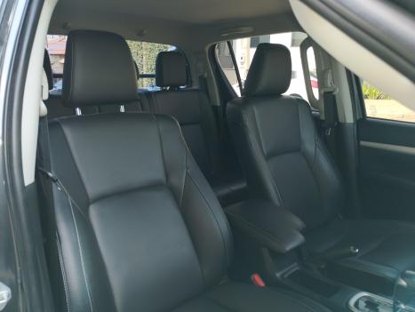 TOYOTA Hilux Caminhonete 2.8 16V SRX 4X4 DIESEL CABINE DUPLA AUTOM�TICO, Foto 17