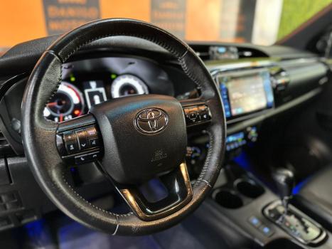 TOYOTA Hilux Caminhonete 2.8 16V SRX 50 ANOS 4X4 TURBO DIESEL CABINE DUPLA AUTOM�TICO, Foto 6