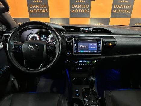 TOYOTA Hilux Caminhonete 2.8 16V SRX 50 ANOS 4X4 TURBO DIESEL CABINE DUPLA AUTOM�TICO, Foto 9