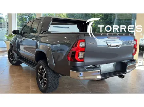 TOYOTA Hilux Caminhonete 2.8 16V SRV 4X4 DIESEL CABINE DUPLA AUTOM�TICO, Foto 4