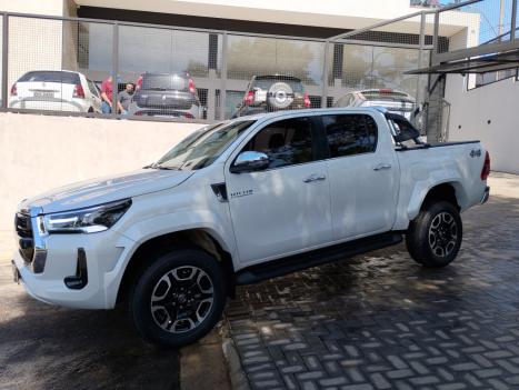 TOYOTA Hilux Caminhonete 2.8 16V SRX 4X4 DIESEL CABINE DUPLA AUTOM�TICO, Foto 3