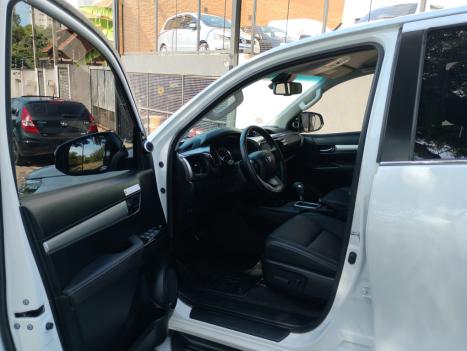 TOYOTA Hilux Caminhonete 2.8 16V SRX 4X4 DIESEL CABINE DUPLA AUTOM�TICO, Foto 6