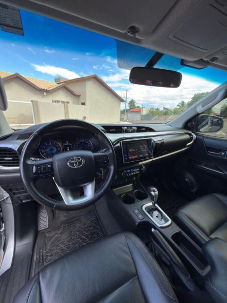TOYOTA Hilux Caminhonete 2.7 16V 4P SRV FLEX CABINE DUPLA AUTOM�TICO, Foto 7