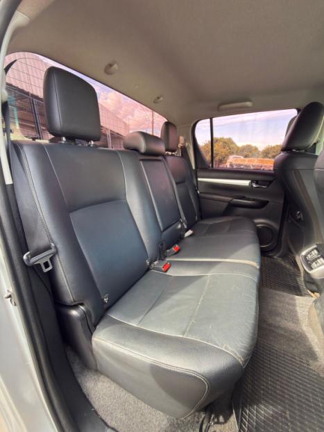 TOYOTA Hilux Caminhonete 2.7 16V 4P SRV FLEX CABINE DUPLA AUTOM�TICO, Foto 11