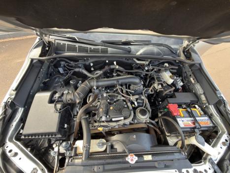 TOYOTA Hilux Caminhonete 2.7 16V 4P SRV FLEX CABINE DUPLA AUTOM�TICO, Foto 12