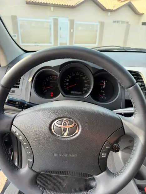 TOYOTA Hilux Caminhonete 3.0 16V 4P 4X4 SRV TURBO DIESEL CABINE DUPLA AUTOM�TICO, Foto 10