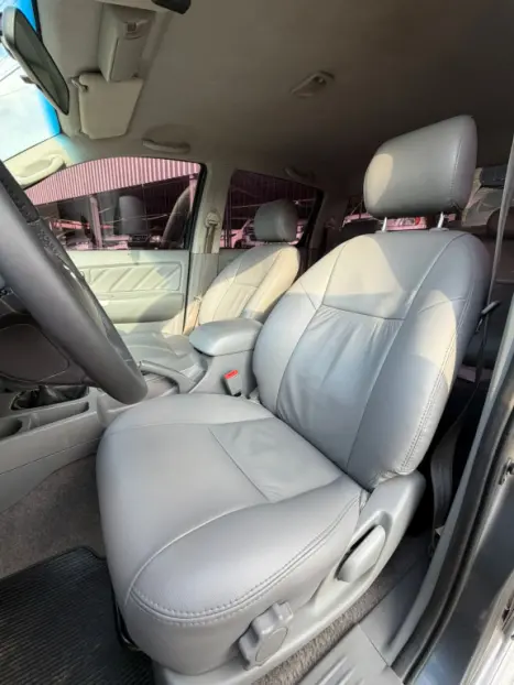TOYOTA Hilux Caminhonete 3.0 16V 4P 4X4 SRV TURBO DIESEL CABINE DUPLA AUTOM�TICO, Foto 12
