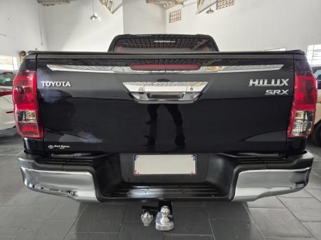 TOYOTA Hilux Caminhonete 2.8 16V SRX 4X4 TURBO DIESEL CABINE DUPLA AUTOM�TICO, Foto 6