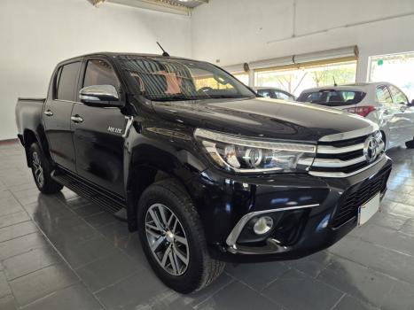 TOYOTA Hilux Caminhonete 2.8 16V SRX 4X4 TURBO DIESEL CABINE DUPLA AUTOM�TICO, Foto 2