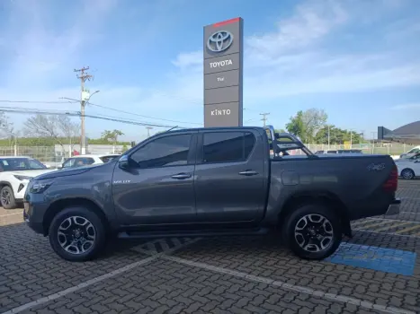 TOYOTA Hilux Caminhonete 2.8 16V SRV 4X4 DIESEL CABINE DUPLA AUTOM�TICO, Foto 8