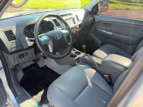 TOYOTA Hilux Caminhonete 2.7 16V 4P SR CABINE DUPLA AUTOM�TICO, Foto 10