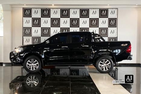 TOYOTA Hilux Caminhonete 2.8 16V SRV 4X4 DIESEL CABINE DUPLA AUTOM�TICO, Foto 5