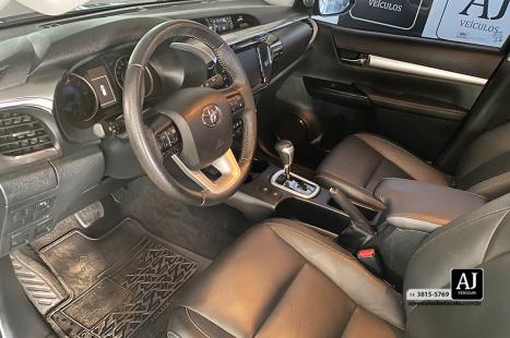 TOYOTA Hilux Caminhonete 2.8 16V SRV 4X4 DIESEL CABINE DUPLA AUTOM�TICO, Foto 9