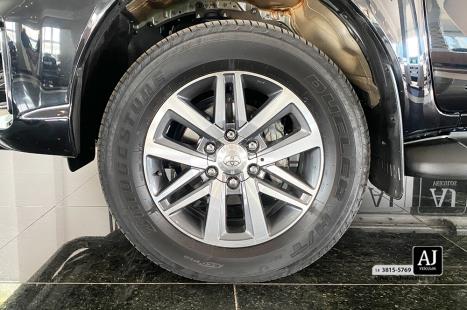 TOYOTA Hilux Caminhonete 2.8 16V SRV 4X4 DIESEL CABINE DUPLA AUTOM�TICO, Foto 19