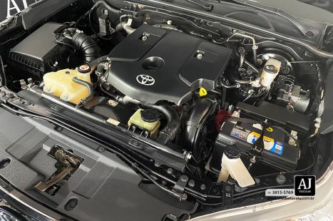 TOYOTA Hilux Caminhonete 2.8 16V SRV 4X4 DIESEL CABINE DUPLA AUTOM�TICO, Foto 20