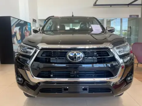 TOYOTA Hilux Caminhonete 2.8 16V SRX 4X4 DIESEL CABINE DUPLA AUTOM�TICO, Foto 2