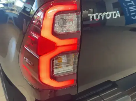 TOYOTA Hilux Caminhonete 2.8 16V SRX 4X4 DIESEL CABINE DUPLA AUTOM�TICO, Foto 7
