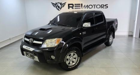 TOYOTA Hilux Caminhonete 3.0 4P 4X4 SRV TURBO DIESEL CABINE DUPLA AUTOM�TICO, Foto 1