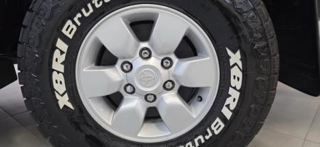 TOYOTA Hilux Caminhonete 3.0 4P 4X4 SRV TURBO DIESEL CABINE DUPLA AUTOM�TICO, Foto 8