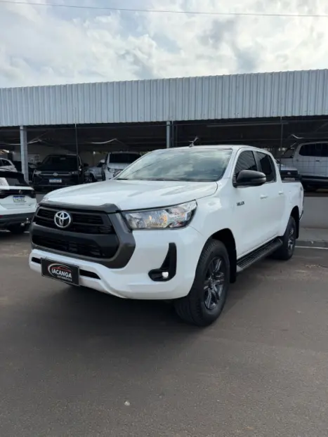 TOYOTA Hilux Caminhonete 2.8 16V 4P SR 4X4 DIESEL CABINE DUPLA AUTOM�TICO, Foto 2