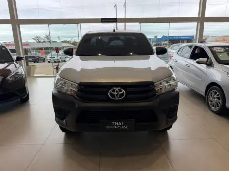 TOYOTA Hilux Caminhonete 2.8 4X4 DIESEL CABINE SIMPLES, Foto 2
