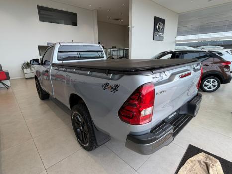 TOYOTA Hilux Caminhonete 2.8 4X4 DIESEL CABINE SIMPLES, Foto 4