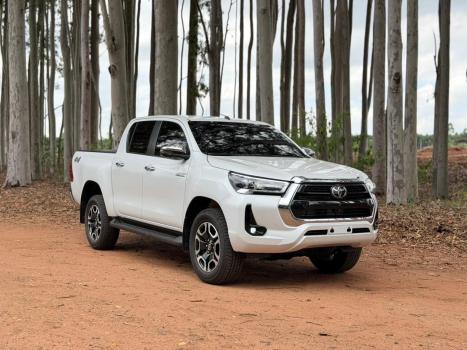 TOYOTA Hilux Caminhonete 2.8 16V 4P SRX DIESEL CABINE DUPLA, Foto 2