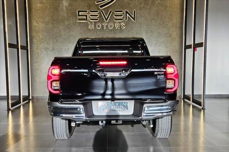 TOYOTA Hilux Caminhonete 2.8 16V SRX 4X4 DIESEL CABINE DUPLA AUTOM�TICO, Foto 4