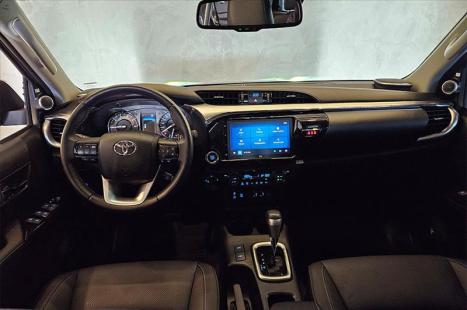 TOYOTA Hilux Caminhonete 2.8 16V SRX 4X4 DIESEL CABINE DUPLA AUTOM�TICO, Foto 14
